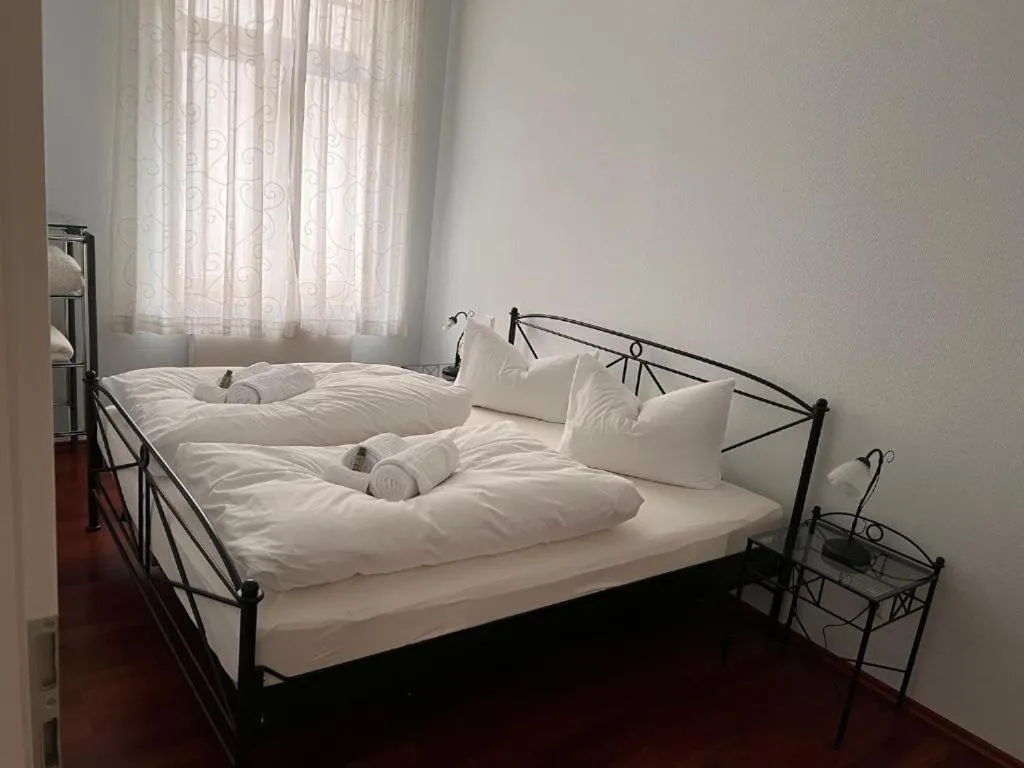 Image 1 of Villa 18, Wohnung Gartenblick, Nähe Zoo, Kongresszentrum Zoo, Zentrum, ARENA, Messe