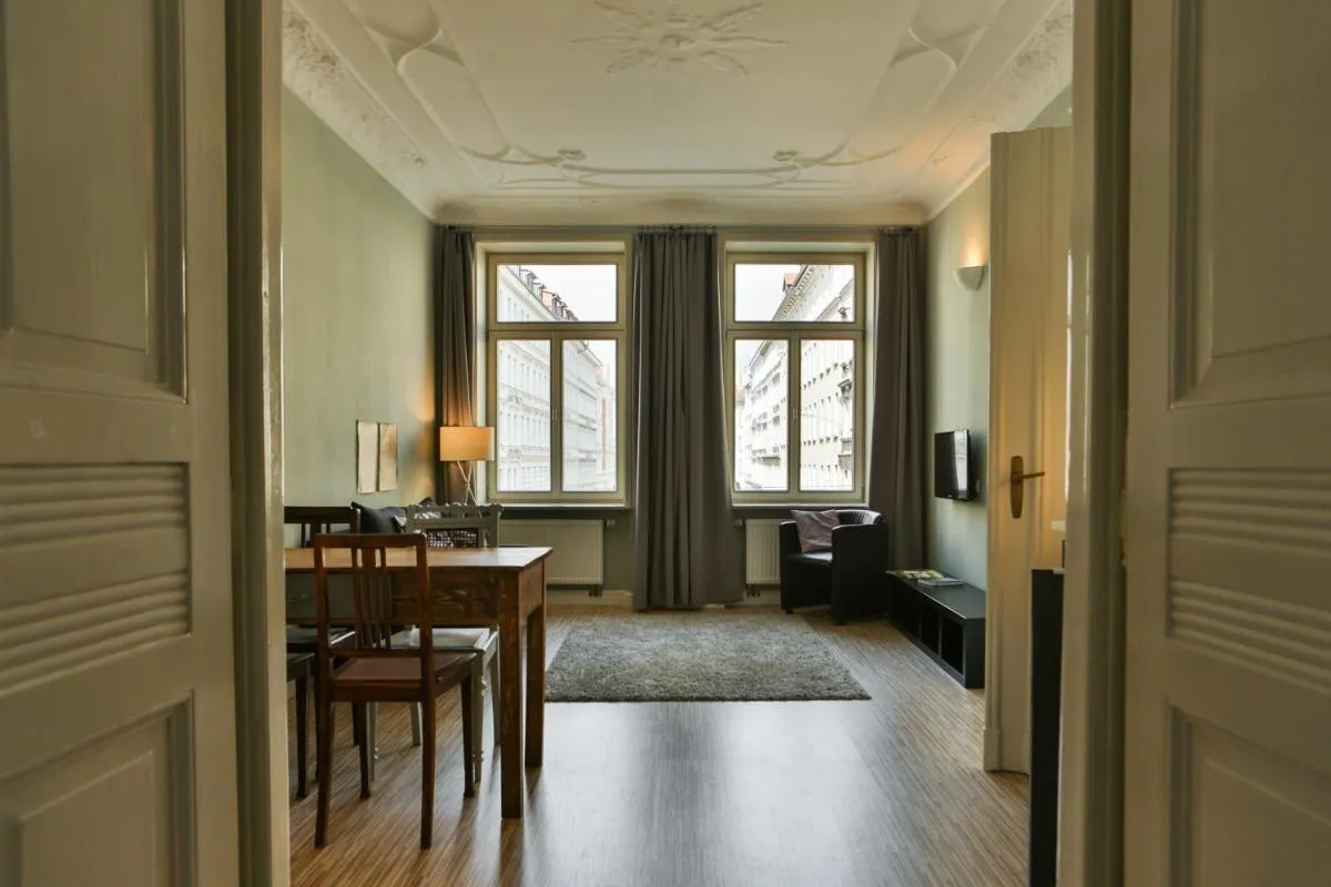 Image 2 of ZeitRaum10